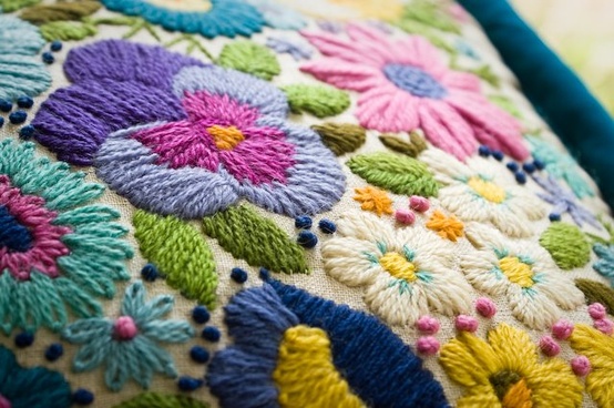 Популярные виды рукоделия – шитье или вязание